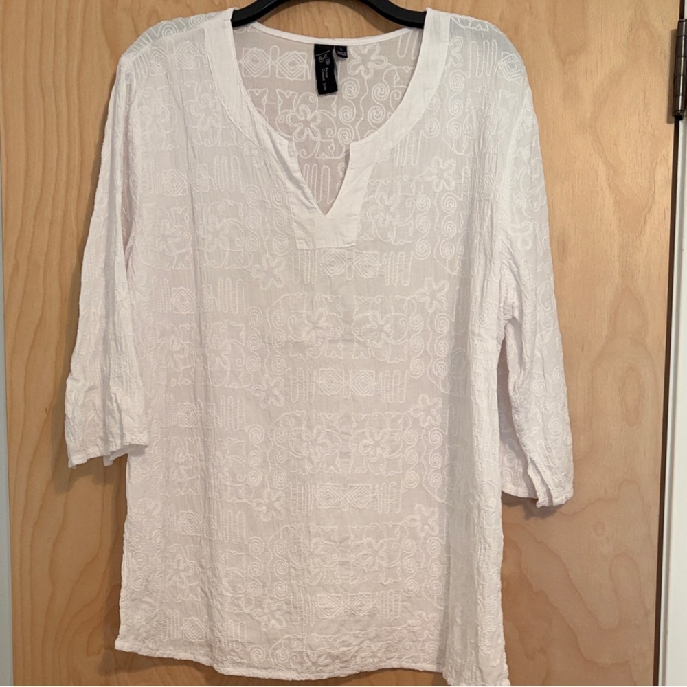 Women’s white 100% cotton tunic